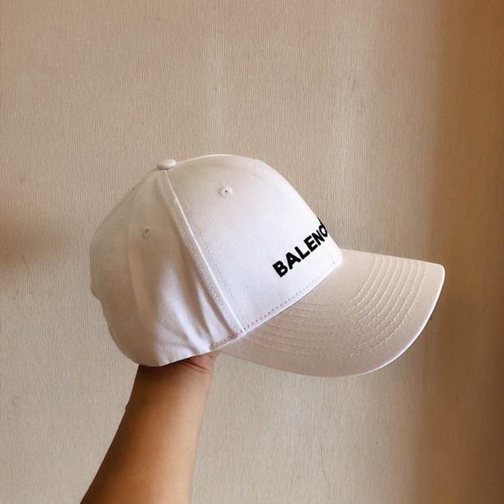 Ba*len*cia*ga hat